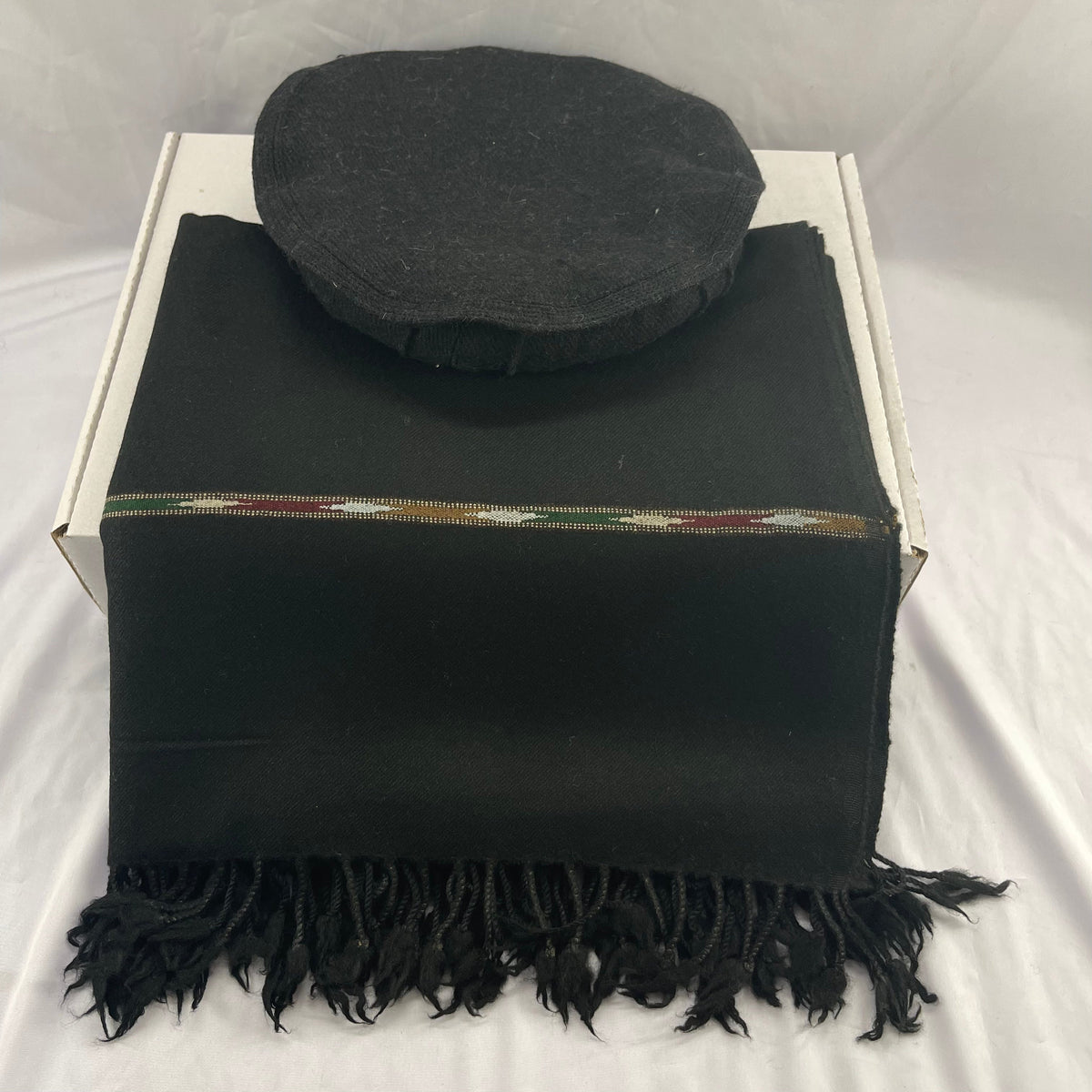 72 Count Premium Class (440 gram) Swati  Shawl Black Color ,“A Touch of Tradition  Includes a Complimentary Pakool!”